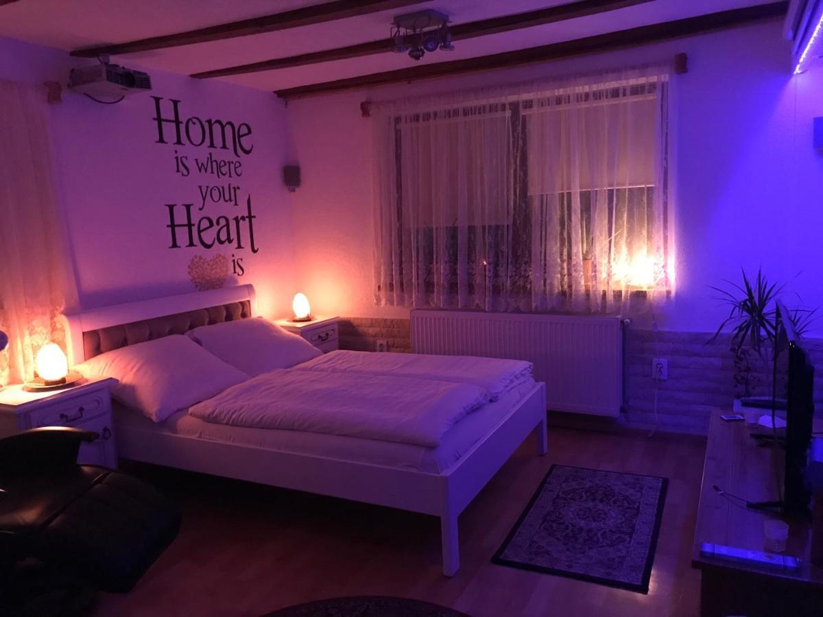 Transylvania Escape Apartment Richisu Bagian luar foto